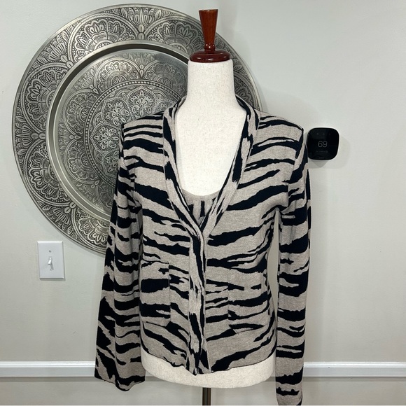 Paola Bernardi Sweaters - NWT Paola Bernardi Tan Black Zebra Print Jacket and Tank Set  - Size S/M